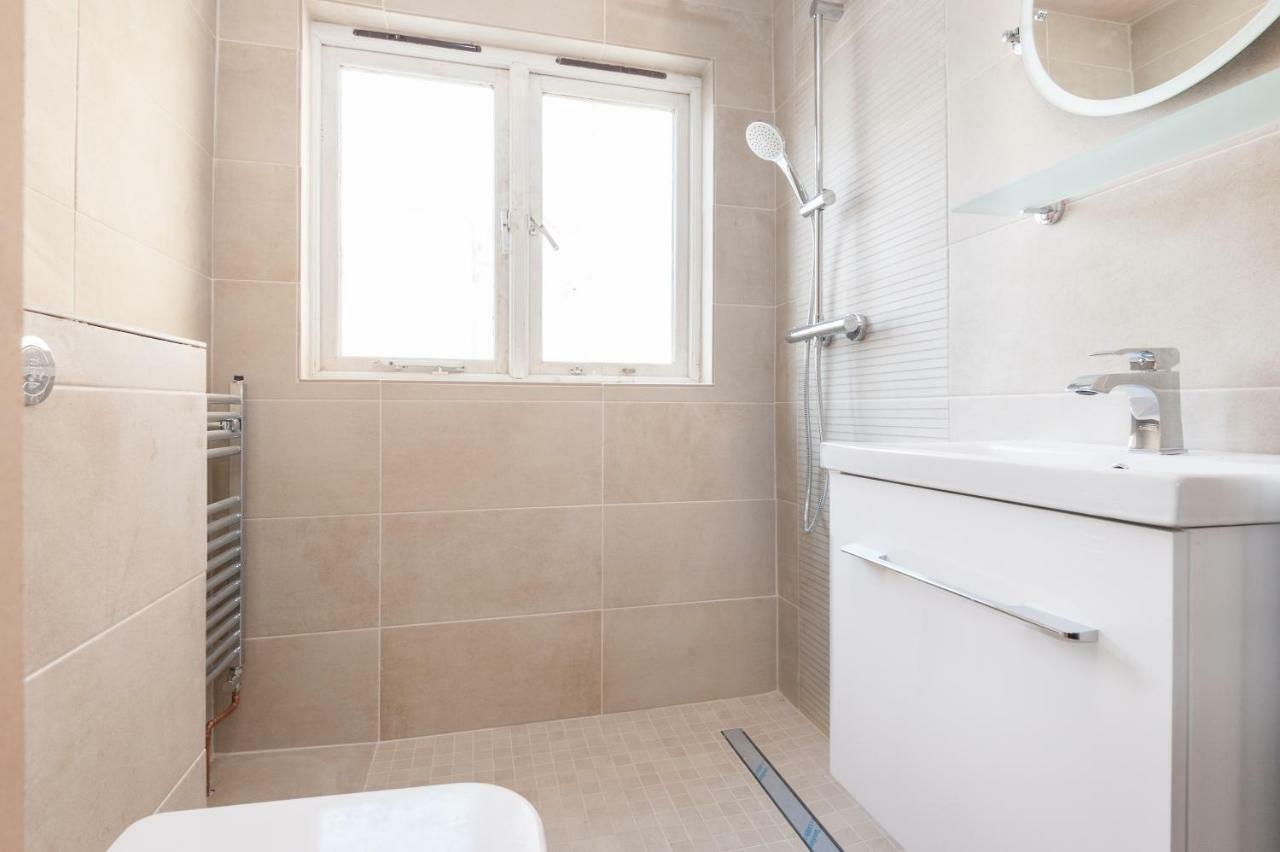 ברייטון Sea Breeze Cottage With Parking By Myholidaylet מראה חיצוני תמונה